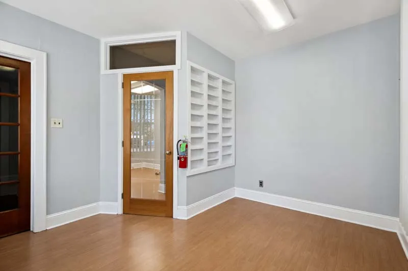 $3,300 | 586 Livingston Avenue, North Brunswick, NJ 08902