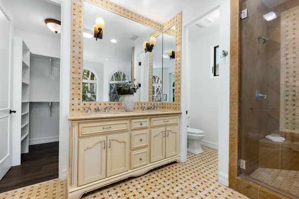 $4,600,000 | 2516 Walnut Avenue, Manhattan Beach, CA 90266