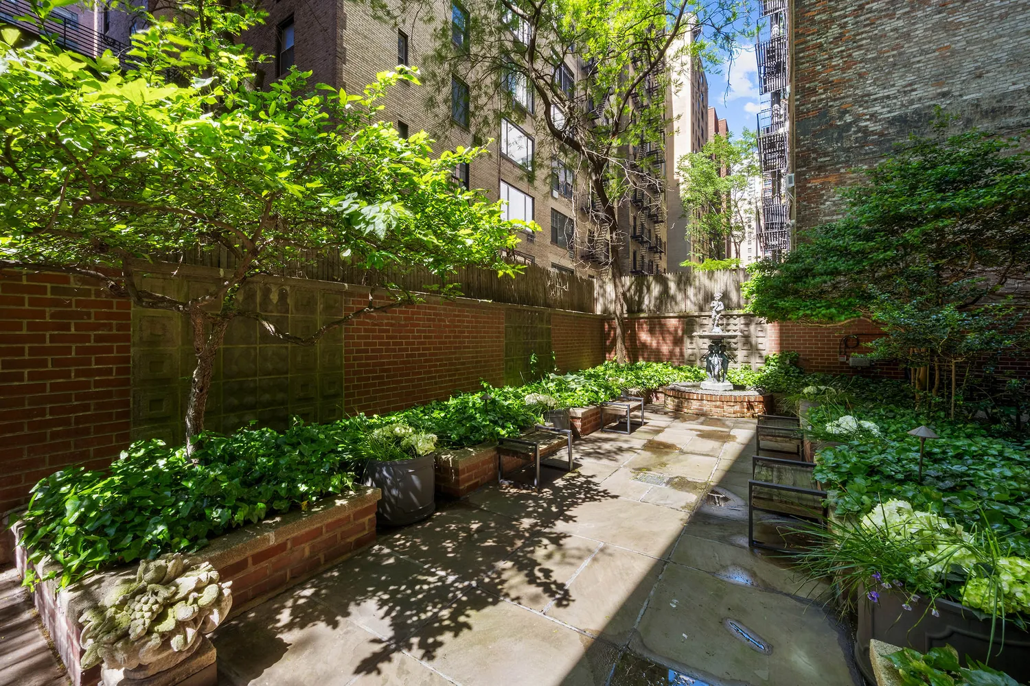 a view of a garden with flowers