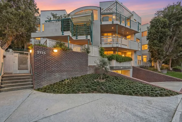 $1,495,000 | 2115 3rd Street, Unit 102, Santa Monica, CA 90405