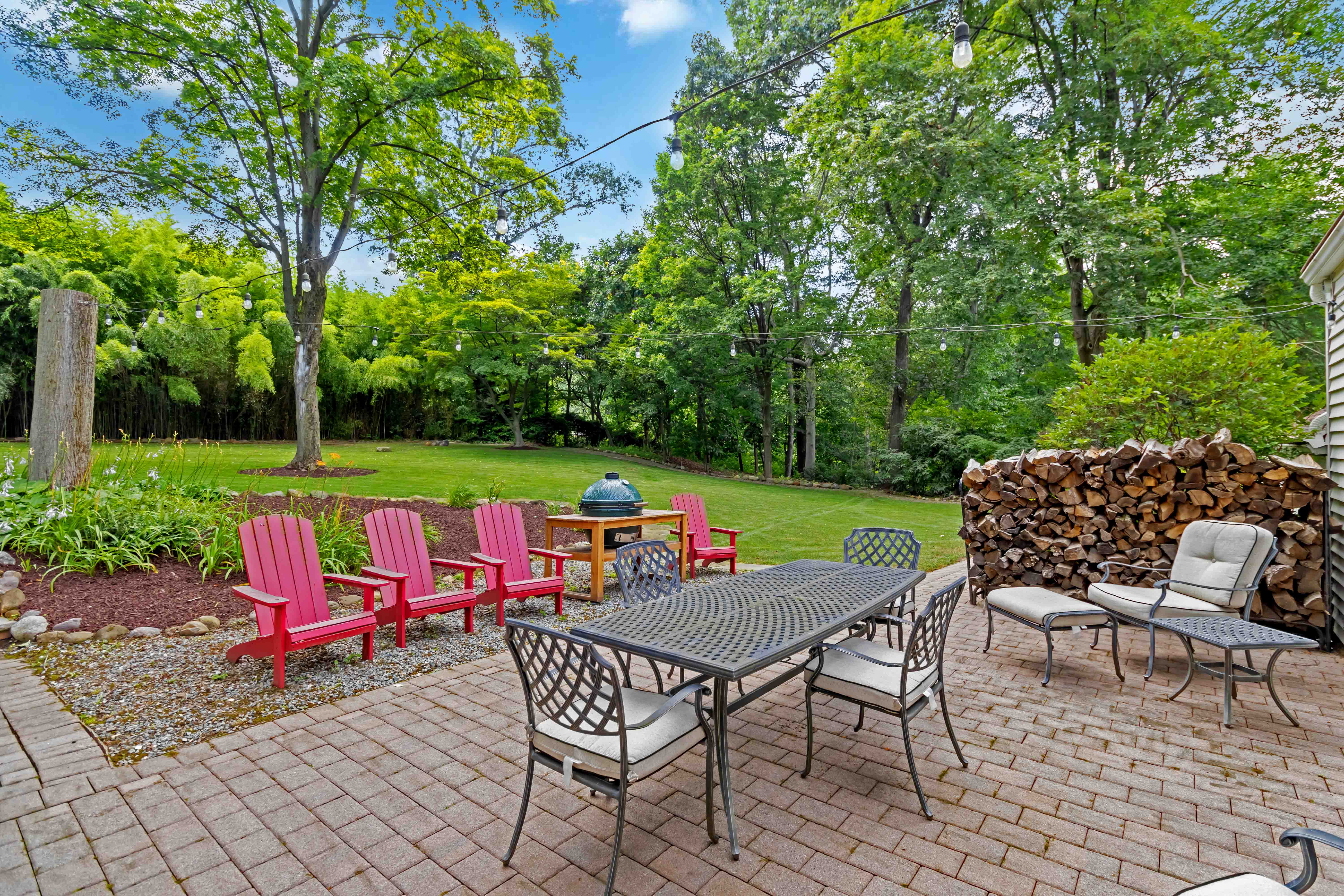 34 Colonial Drive Morristown, NJ 07960 - Photo 33 of 41 a view of chair and tables