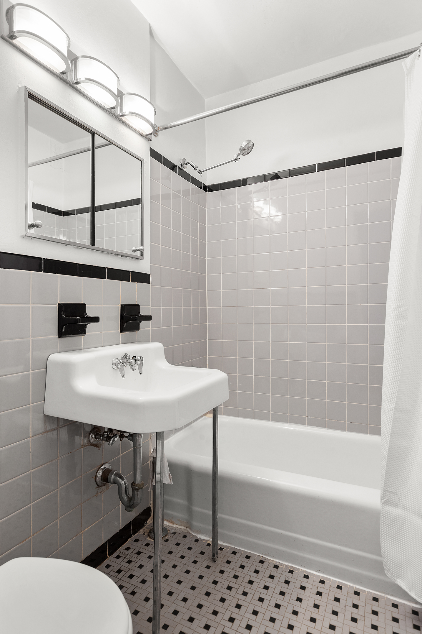 25 West 13th Street, Unit 3JS Manhattan, NY 10011 - Photo 4 of 6