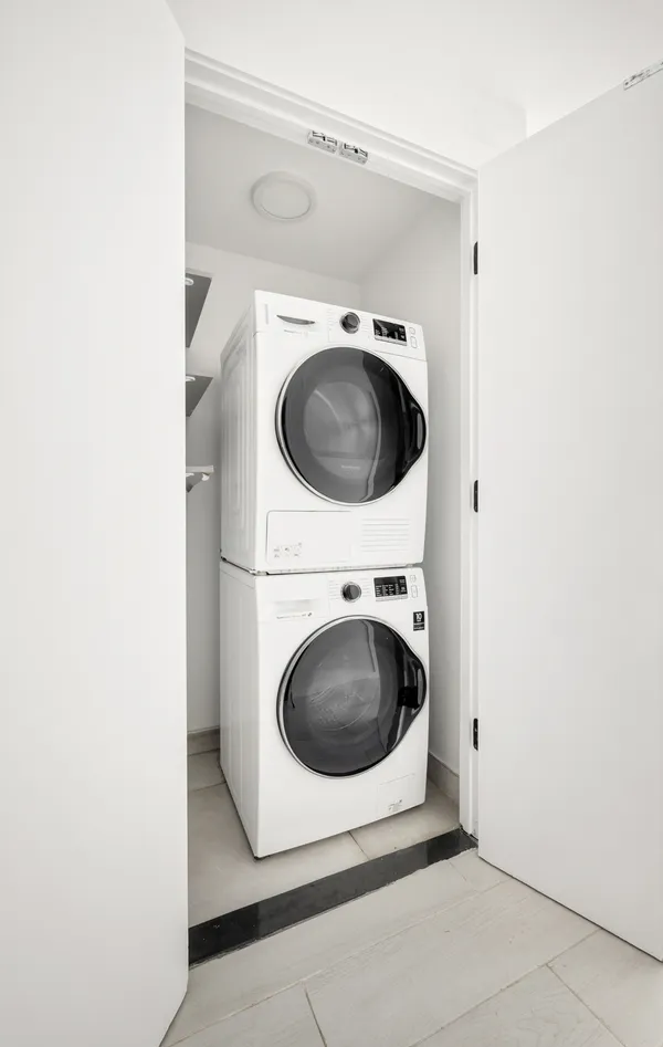 $1,995,000 | 79 Green Street, Unit 1 | Greenpoint