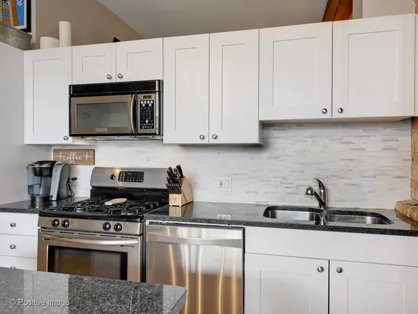 $369,000 | 1344 West Madison Street, Unit 201, Chicago, IL 60607