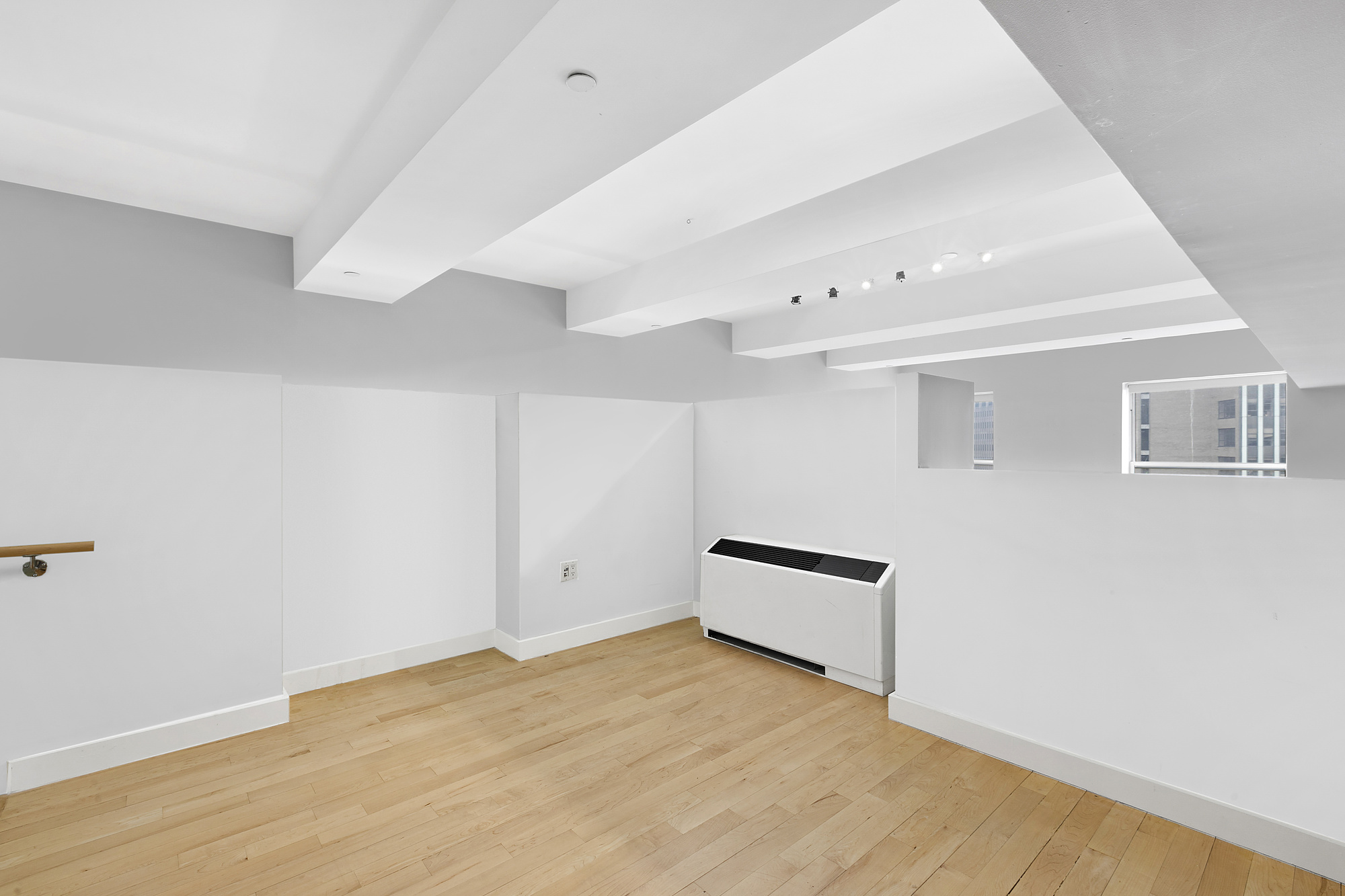 15 Broad Street, Unit 2826 Manhattan, NY 10005 - Photo 8 of 16