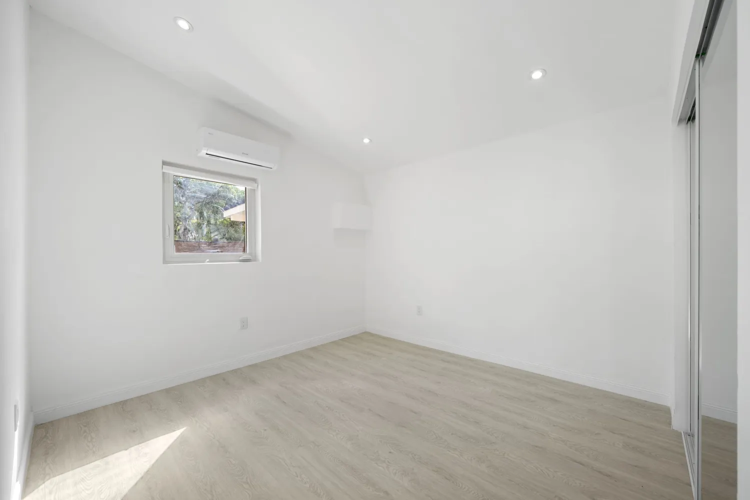 $599,900 | 823 Southwest 27th Street, Fort Lauderdale, FL 33315