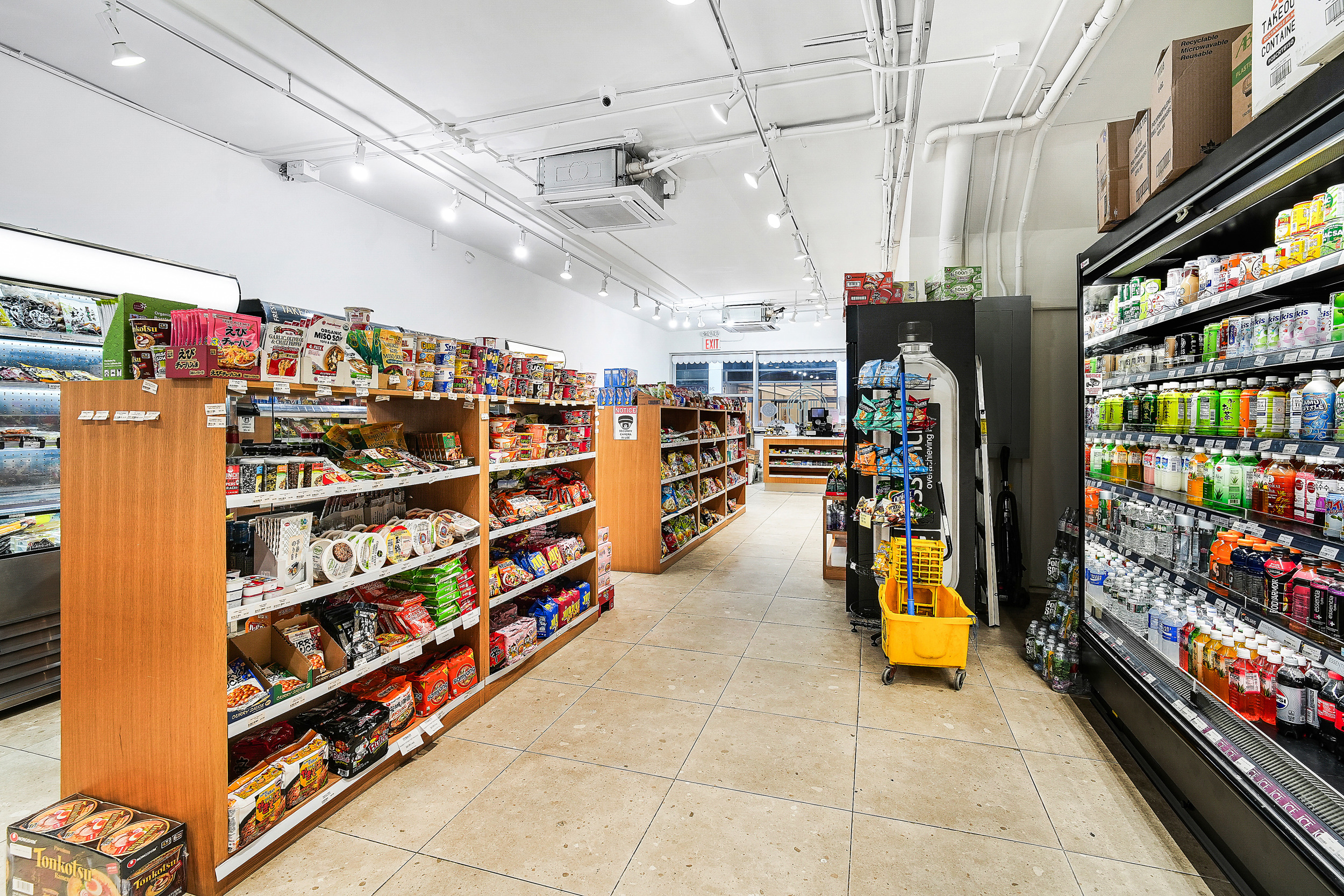 24 Beaver Street Manhattan, NY 10004 - Photo 5 of 25 a view of a garage with storage