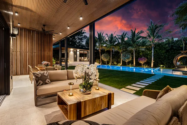 $4,900,000 | 967 Northeast 78th Street, Miami, FL 33138