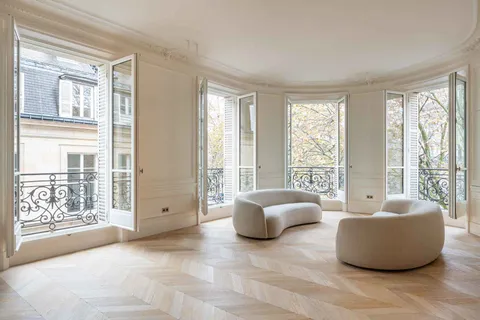 $818,000 | 258 St Germain Boulevard, Paris, France 75007