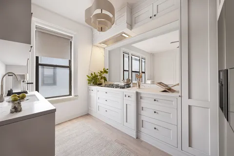 $1,290,000 | 310 Windsor Place, Unit 32 | Windsor Terrace
