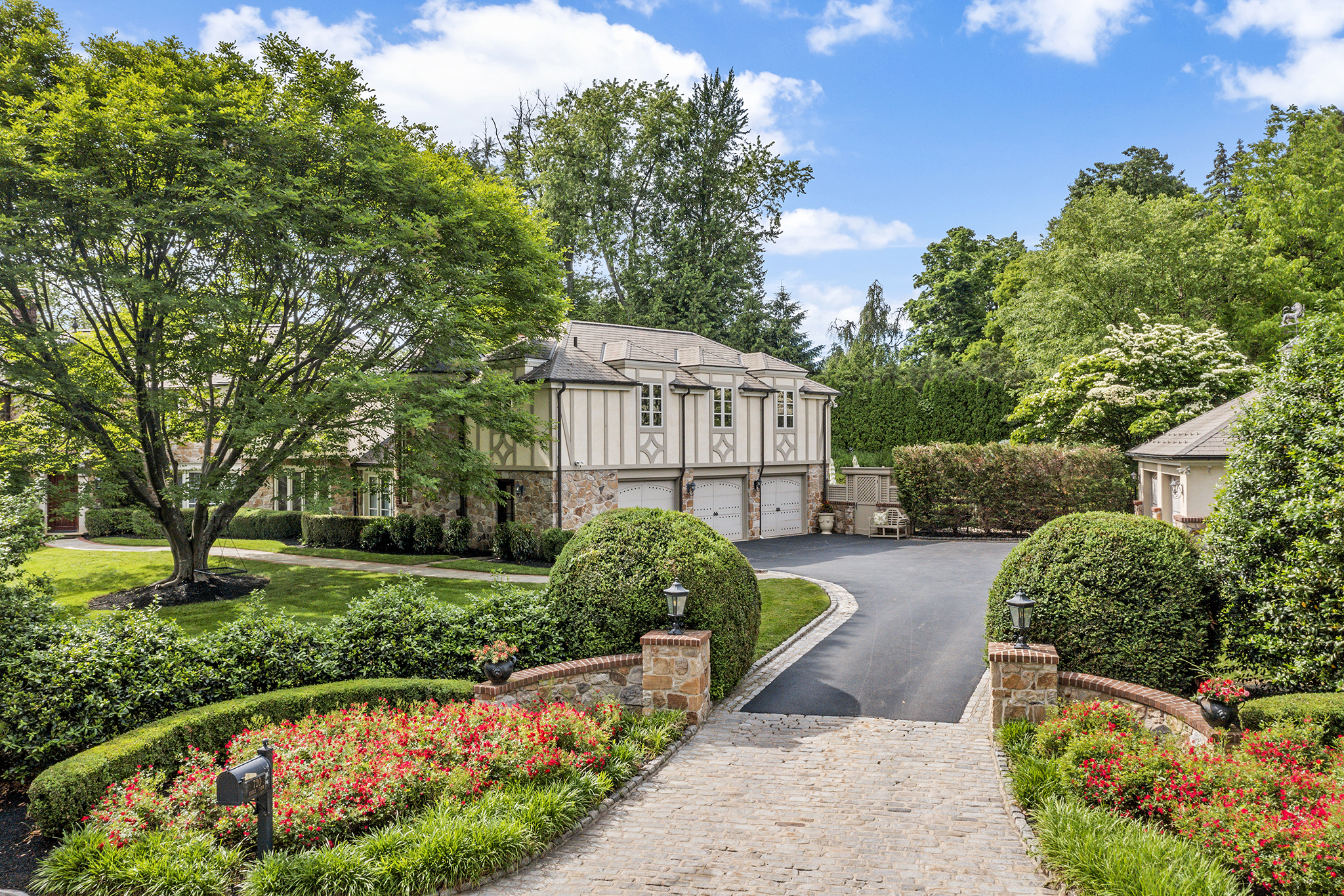 720 Eagle Farm Road Villanova, PA 19085 - Photo 3 of 26