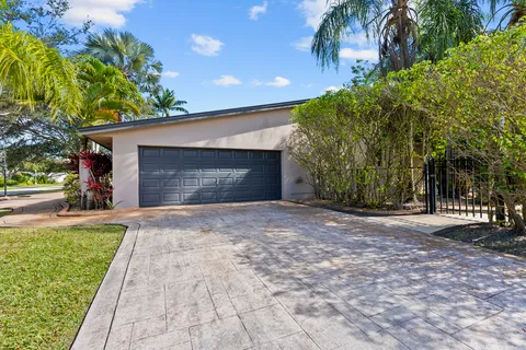 $1,795,000 | 7430 Southwest 142nd Terrace, Palmetto Bay, FL 33158
