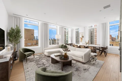 $1,995,000 | 1059 3rd Avenue, Unit 18B | Lenox Hill