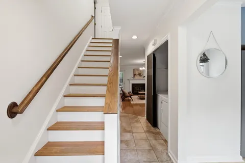 $435,000 | 101 Thomas Lane, Unit Undisclosed, Carrboro, NC 27510