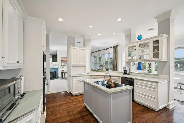 $1,400,000 | 5902 Down Valley Court, Austin, TX 78731