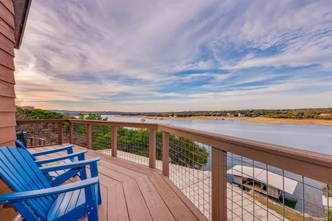 $1,495,000 | 21008 Lakeshore Drive West, Spicewood, TX 78669