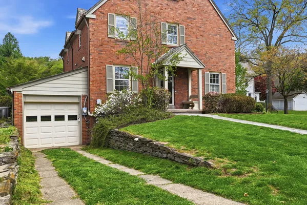 $1,200,000 | 411 Osborne Lane, Sewickley, PA 15143