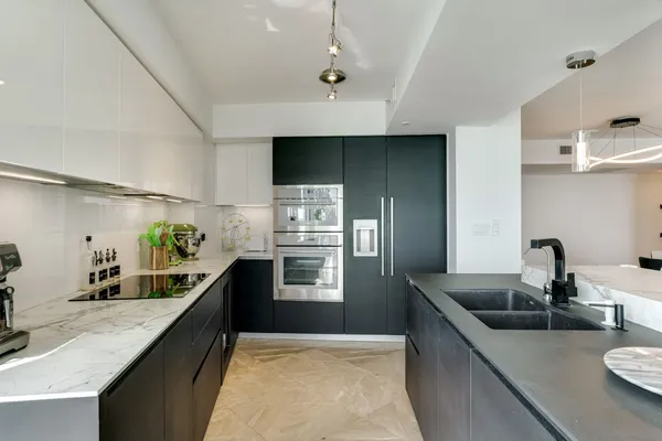 $7,775 | 335 South Biscayne Boulevard, Unit 2609, Miami, FL 33131