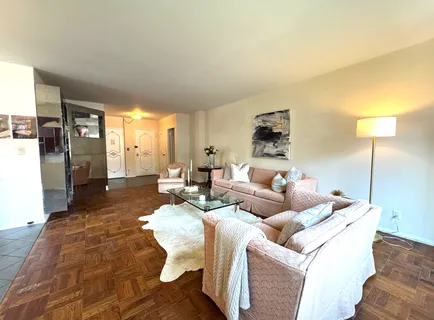 $1,995,000 | 20 East 9th Street, Unit 7V | Greenwich Village