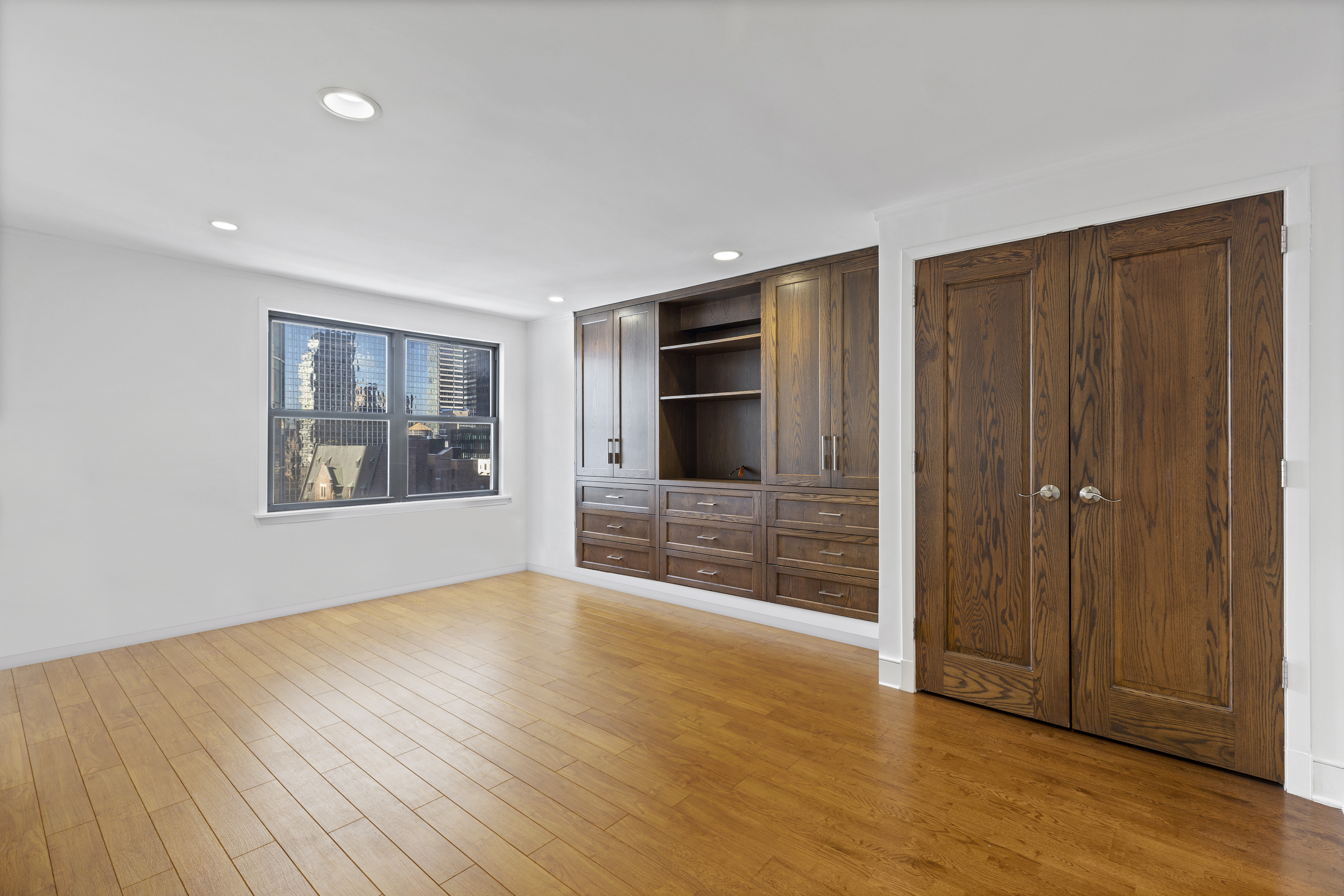 301 East 48th Street, Unit 15/16H Manhattan, NY 10017 - Photo 12 of 16