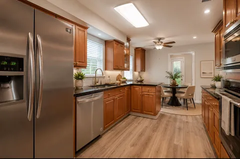 $451,664 | 10706 Inwood Drive, Houston, TX 77042