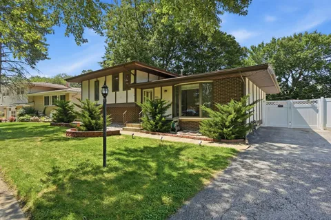 $280,000 | 2816 188th Street, Lansing, IL 60438