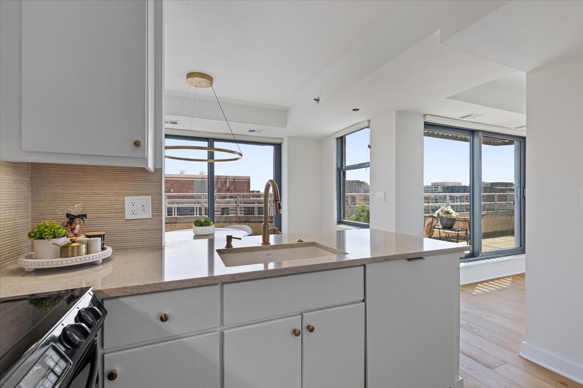 1401 17th Street Northwest, Unit 1007 Washington, DC 20036 - Photo 11 of 38