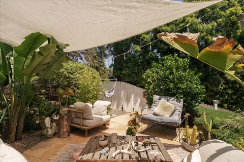 $1,549,000 | 8421 Kirkwood Drive, Los Angeles, CA 90046