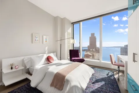 $6,695,000 | 50 West Street, Unit 37C | Financial District