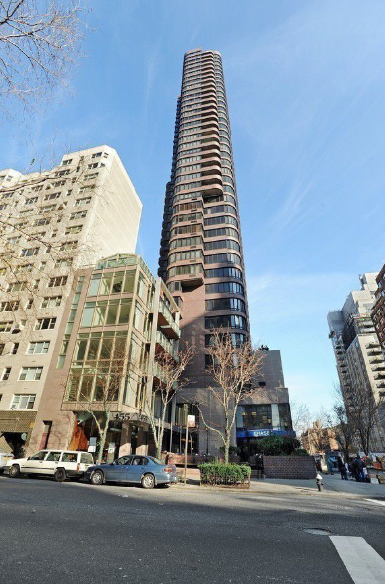 455 East 86th Street, Unit 8D Manhattan, NY 10028 - Photo 12 of 13 front view of a building