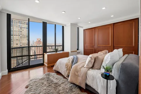$2,250,000 | 304 East 65th Street, Unit PHB | Lenox Hill