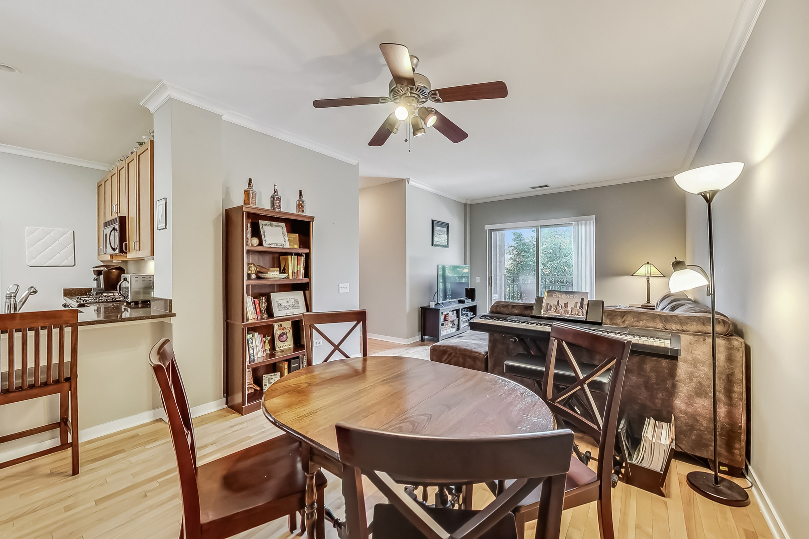 1155 West Roosevelt Road, Unit 304 Chicago, IL 60608 - Photo 16 of 35