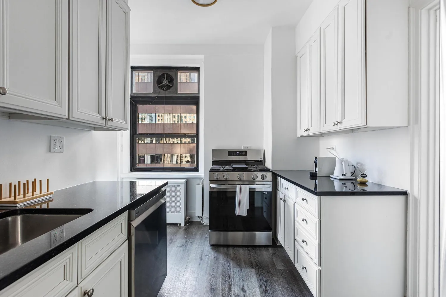 $25,000 | 111 East 56th Street, Unit 2100 | Midtown East