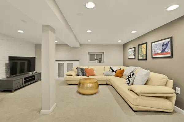 $885,000 | 618 Farragut Street Northwest, Washington, DC 20011