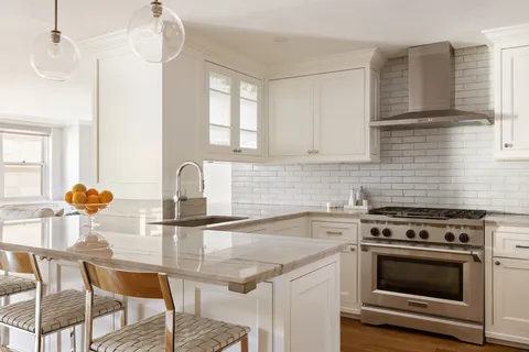 $3,450,000 | 165 West 66th Street, Unit 8ZA | Upper West Side
