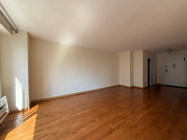$3,800 | 382 Central Park West, Unit 8G | Upper West Side
