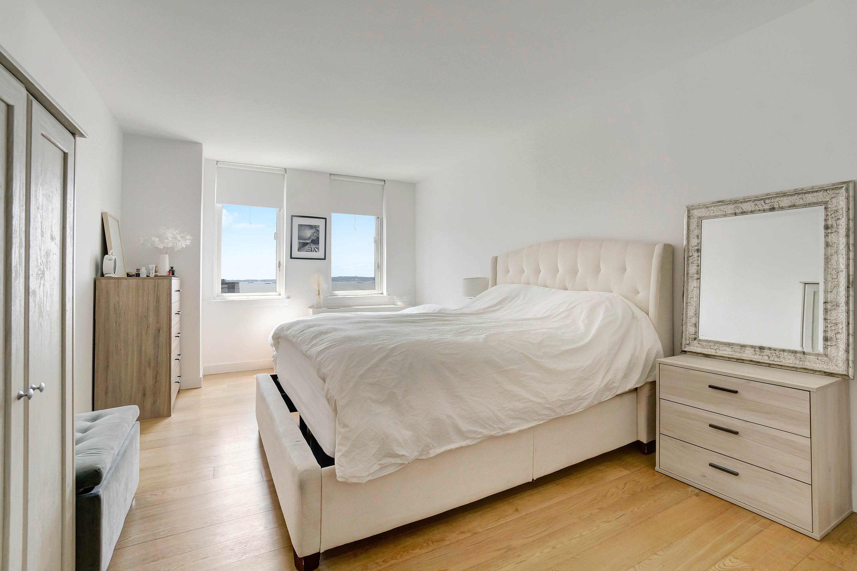 225 Rector Place, Unit 17F Manhattan, NY 10280 - Photo 6 of 10