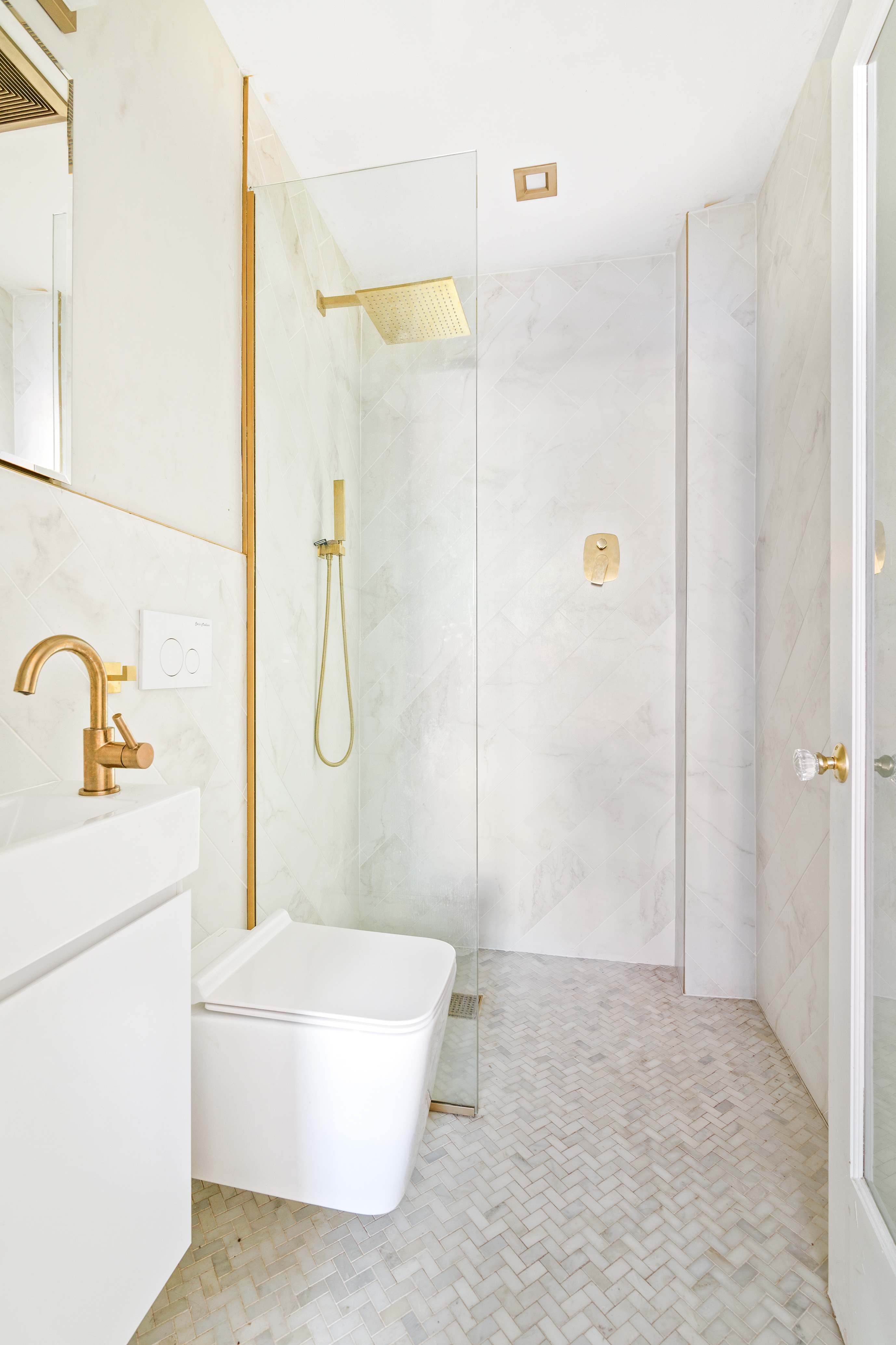 901 Saint Marks Avenue, Unit TRIPLEX Brooklyn, NY 11213 - Photo 19 of 34