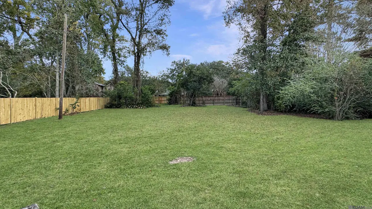 5929 Menlo Drive Baton Rouge, LA 70808 - Photo 3 of 30