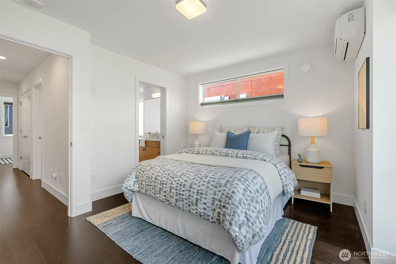 307 14th Avenue East, Unit B Seattle, WA 98112 - Photo 14 of 36