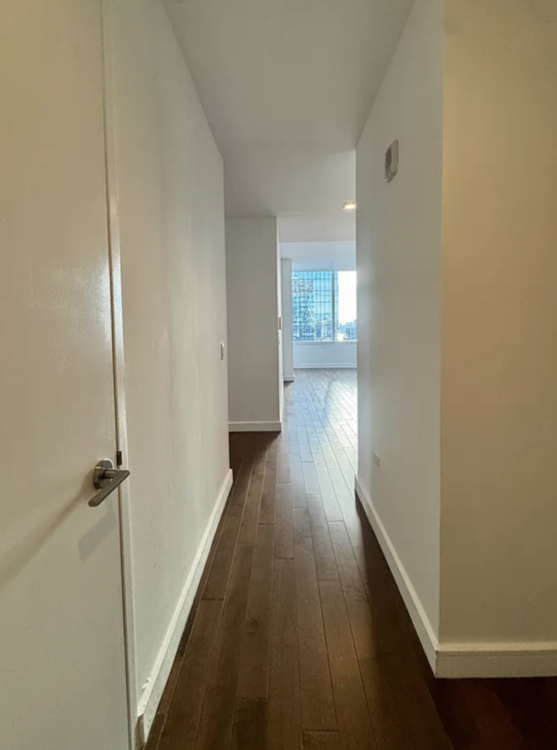 525 West 36th Street, Unit 36B Manhattan, NY 10018 - Photo 11 of 31