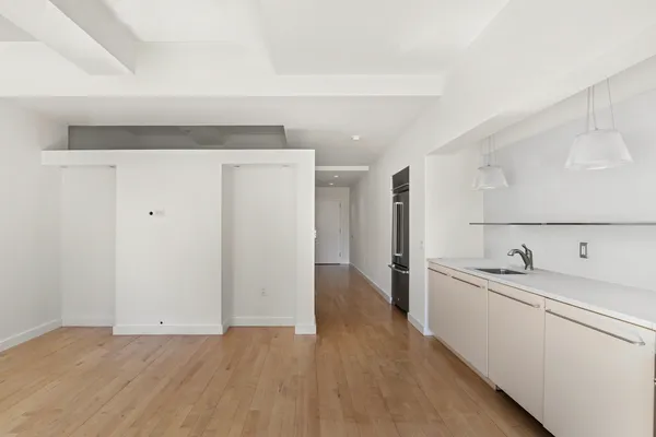 $4,500 | 15 Broad Street, Unit 2522 | Financial District