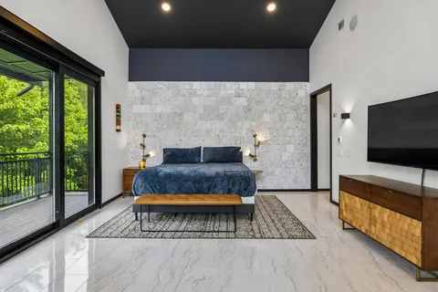 $1,999,990 | 5824 Woodland Hills Drive, Nashville, TN 37211
