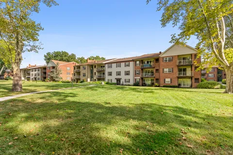 $275,000 | 355 Drummers Lane, Wayne, PA 19087