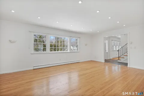 $895,000 | 39 McIntosh Road, Stamford, CT 06903