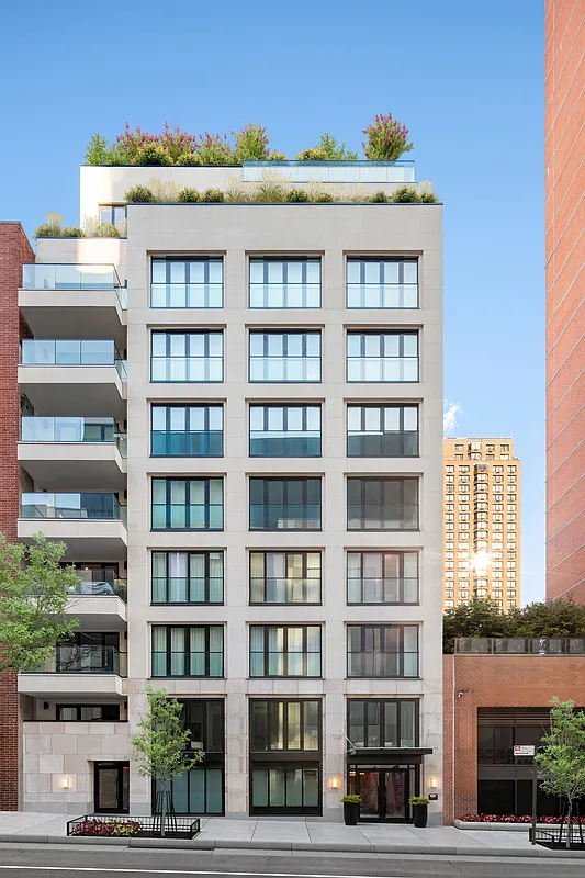 427 East 90th Street, Unit 5A Manhattan, NY 10128 - Photo 9 of 13 a front view of a building