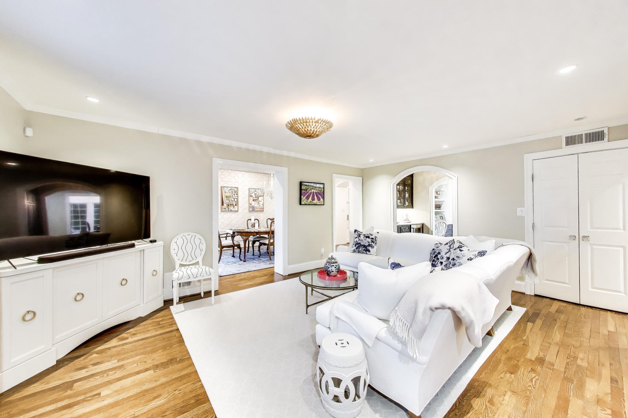 5205 Falmouth Road Bethesda, MD 20816 - Photo 18 of 50