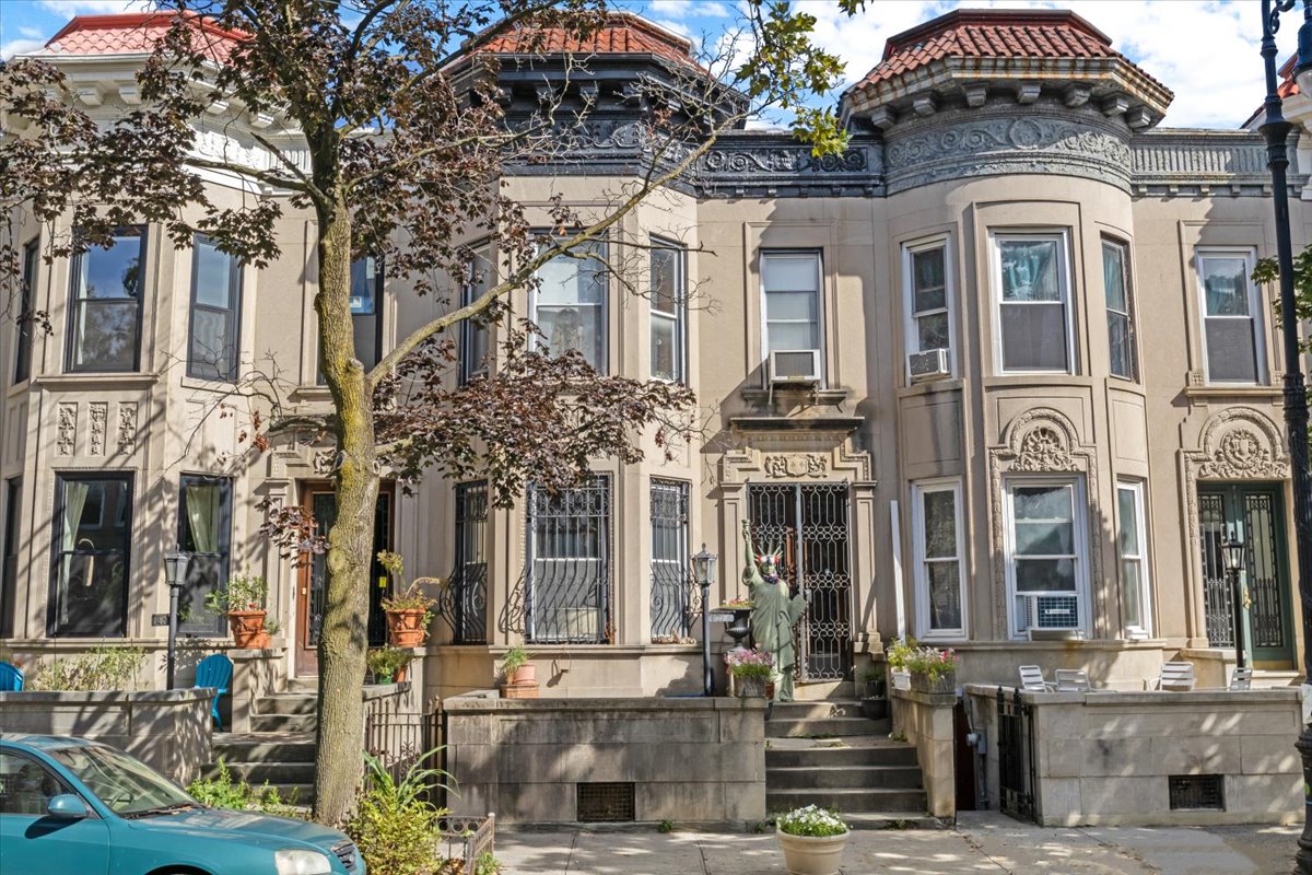 145 Maple Street Brooklyn, NY 11225 - Photo 2 of 18