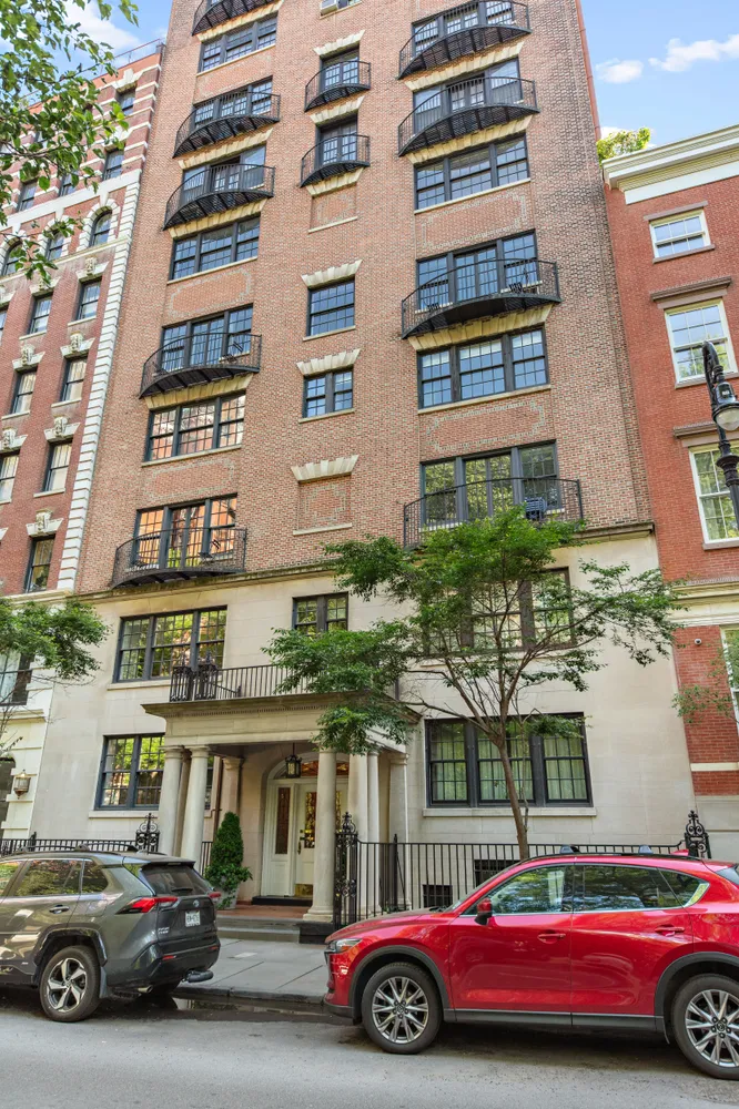 $3,650,000 | 24 Gramercy Park South, Unit 1/2E | Gramercy