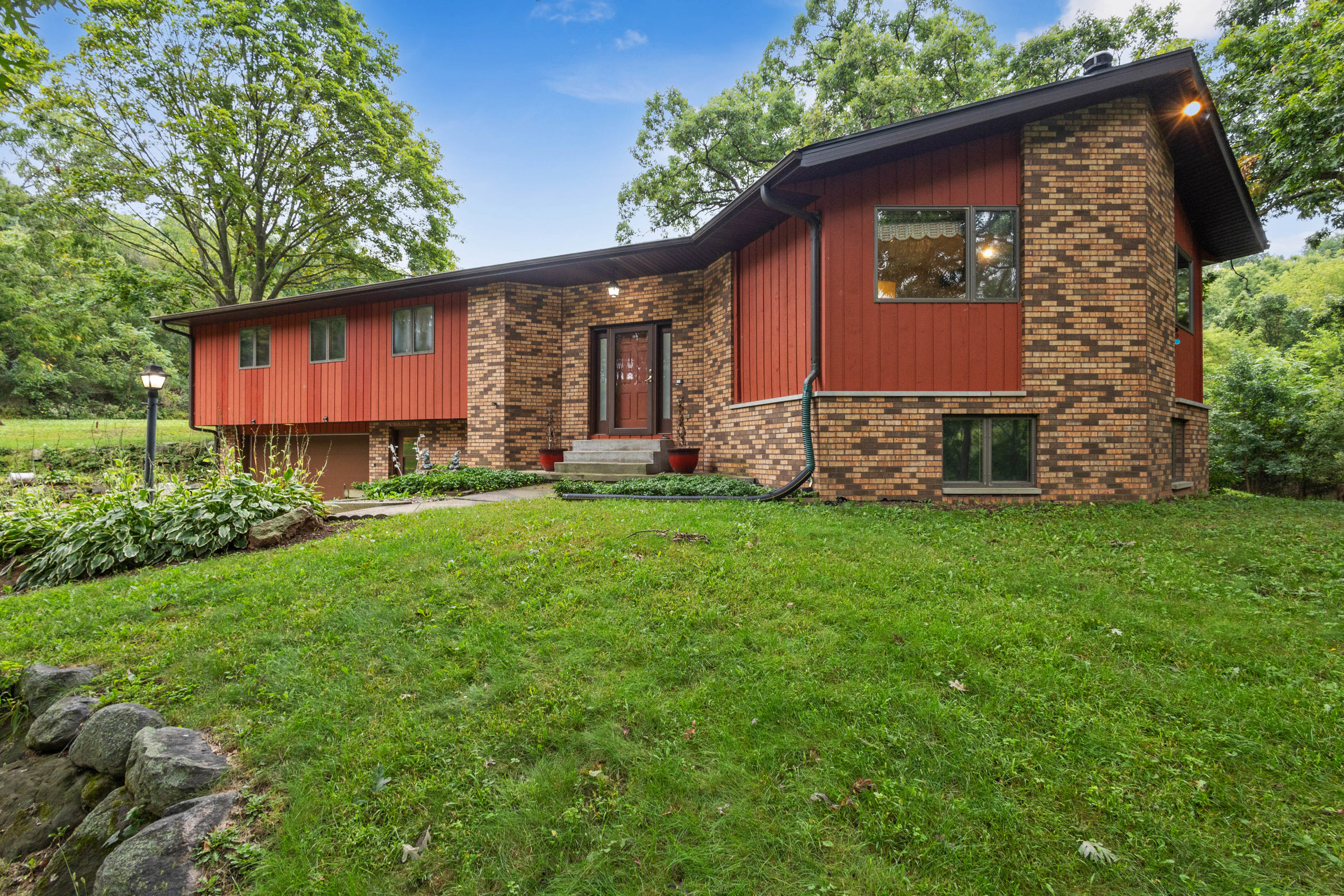 8773 Airport Road Middleton, WI 53562 - Photo 5 of 66 Gallery Image 5